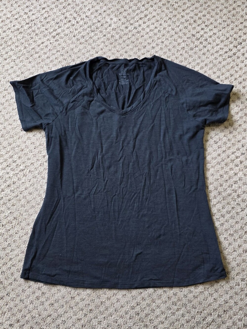 Woolx Merino Wool Women's Black V-Neck Short Sleeve Tee